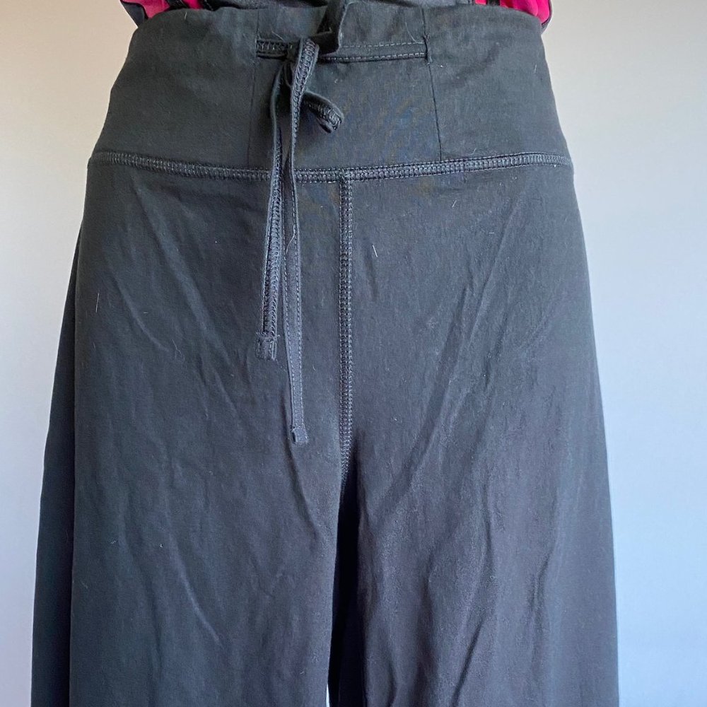 Neon Buddha black yoga style pants size M
